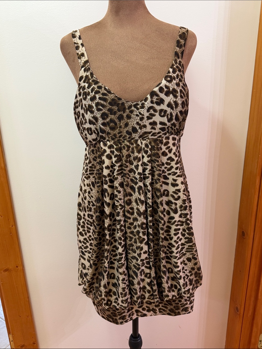LIPSTICK. Leopard mini sleeveless dress. Size M 🐆🐆🐆